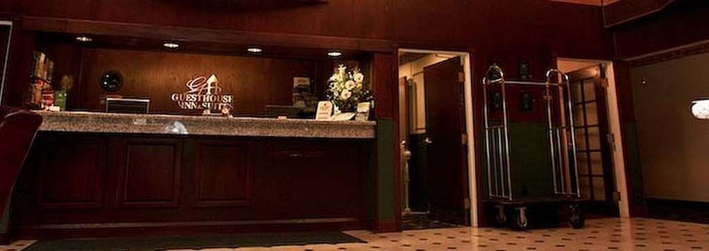Spark By Hilton Tumwater Interior photo